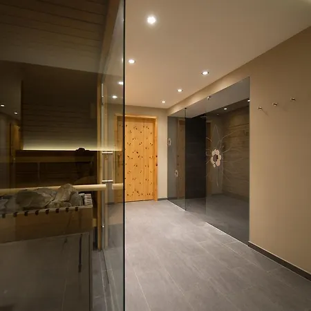 Streiff - The Excelsior Arosa