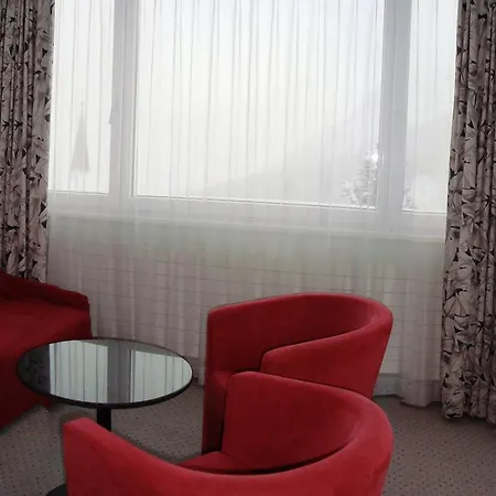 Streiff - The Excelsior Hotel