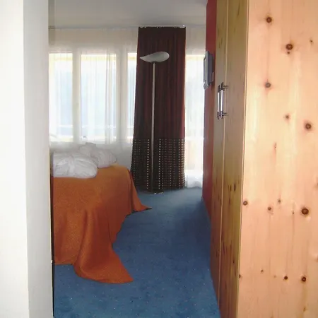 The Excelsior Ostfluegel 3* Αρόζα