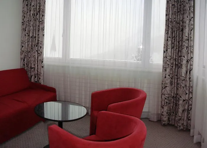 The Excelsior Ostfluegel Otel