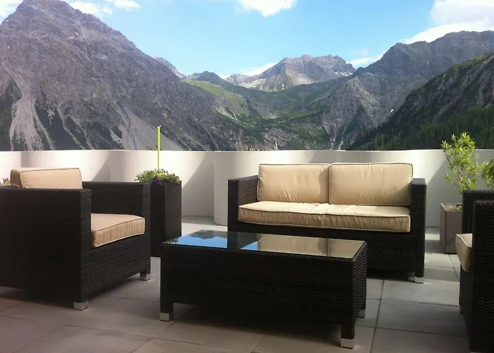 Otel The Excelsior Ostfluegel 3*