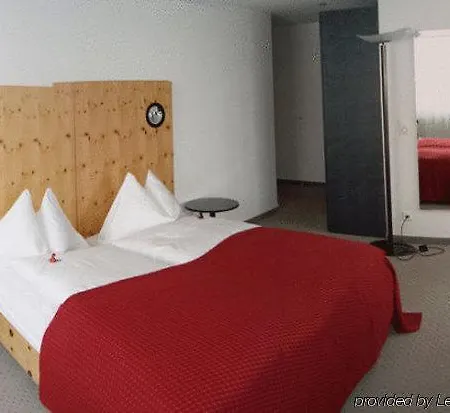 The Excelsior Ostfluegel 3*