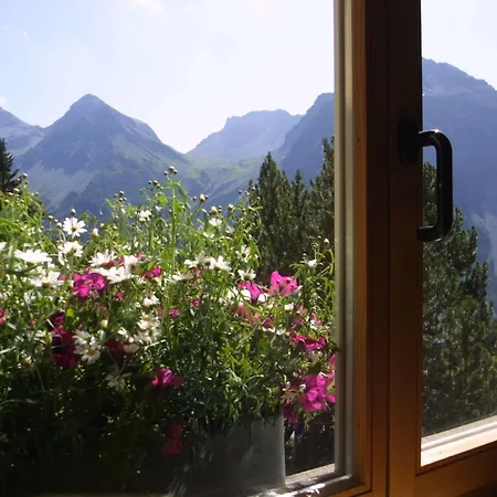 The Excelsior Ostfluegel 3* Ароза